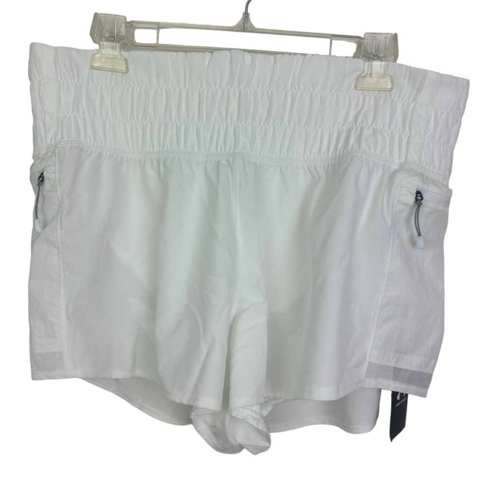 Under Armour NWT Run Anywhere White Shorts Size Large - Picture 2 of 10